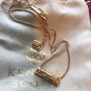 Leanor Bar Pendant Necklace in Gold Drusy